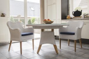 lloyd loom stoel Sunderland met tafel Purlple Starling in wit